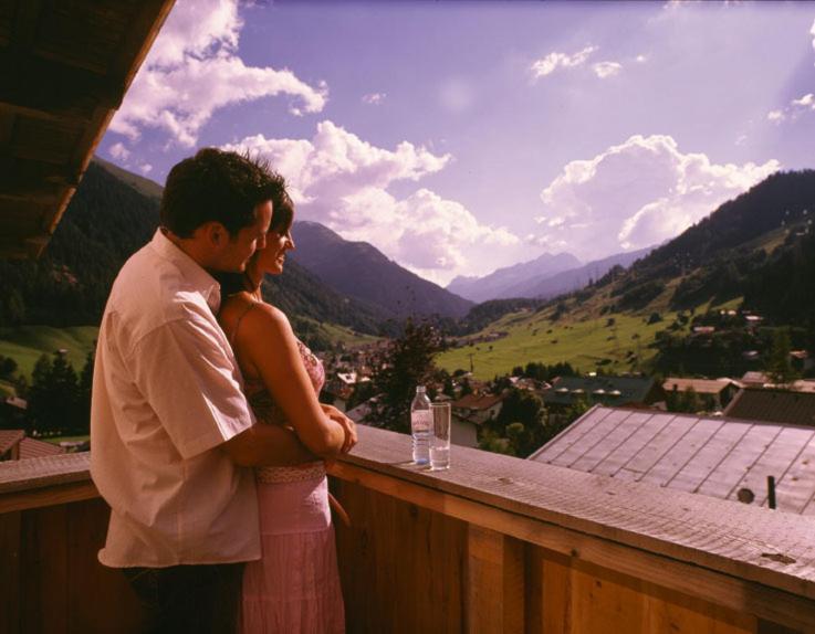 Hotel Garni Ernst Falch Sankt Anton am Arlberg Ruang foto